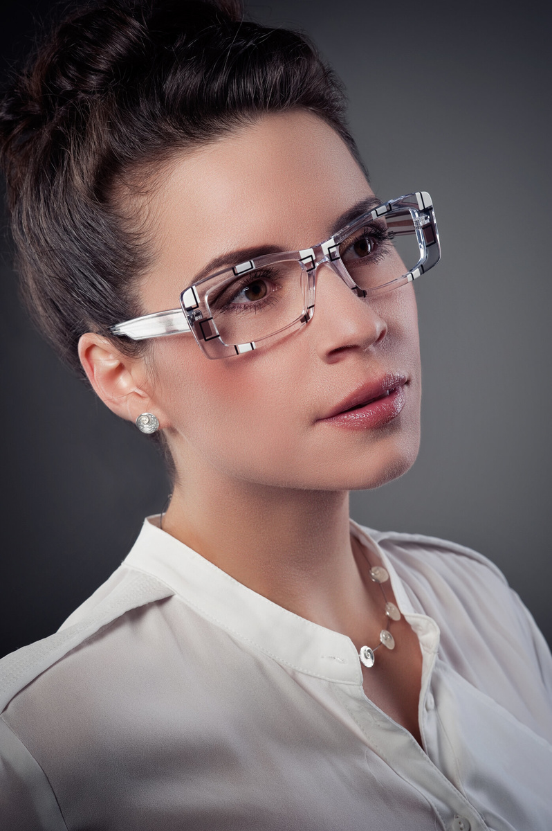 klassische Brillenmodelle von Thomas Reinhardt bei Optik Markt Sölzer